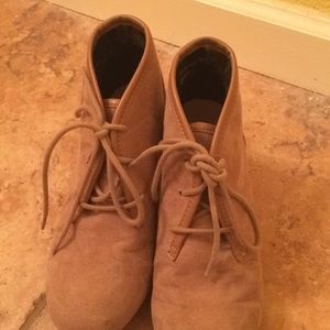 I am selling cute sweet brown booties